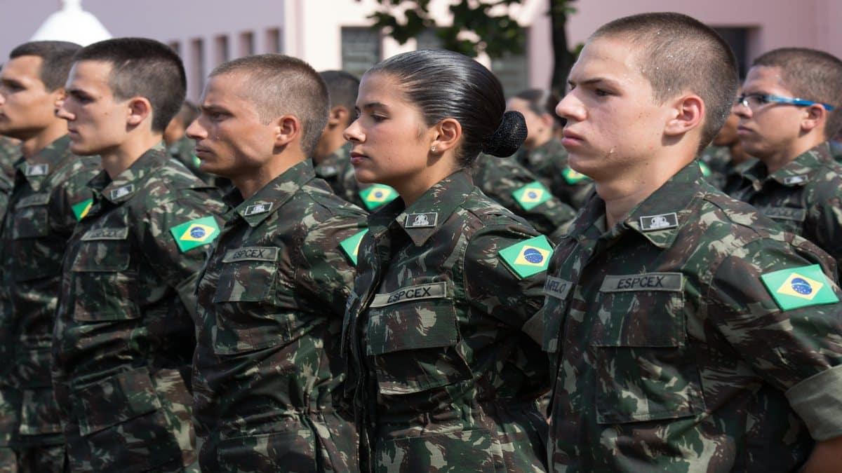 Exército abre inscrições para concursos com 197 vagas